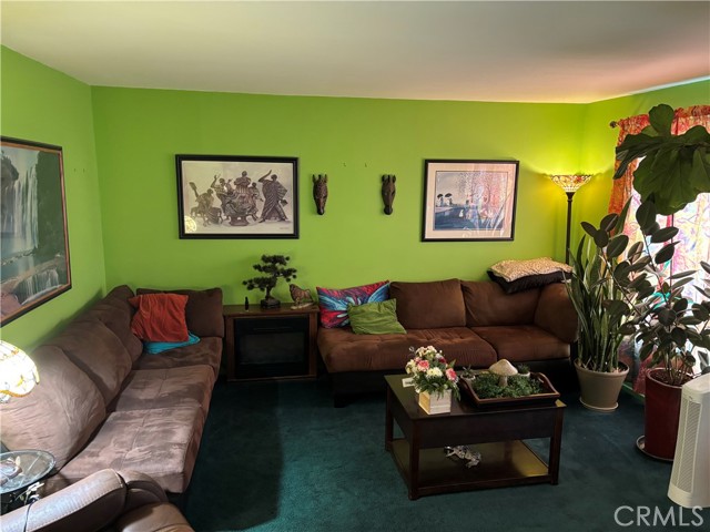 1065 Bascomb, Riverside CA: https://media.crmls.org/medias/8a89e4fe-269f-4a09-aee6-597347a13de2.jpg