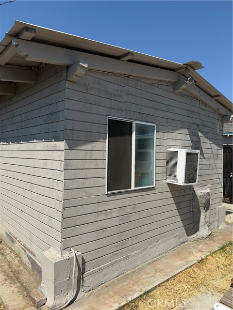 230 E 21st Street, San Bernardino CA: https://media.crmls.org/medias/8a8aa4a6-71d1-4891-86b6-12bf8a0d528a.jpg