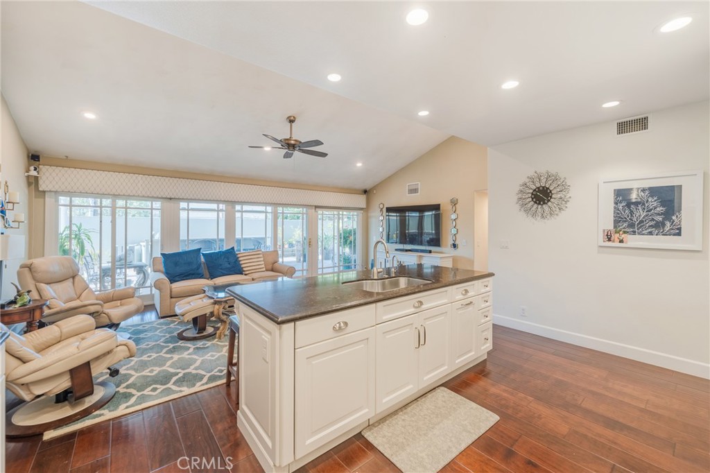 MLS #OC26158759 image #13