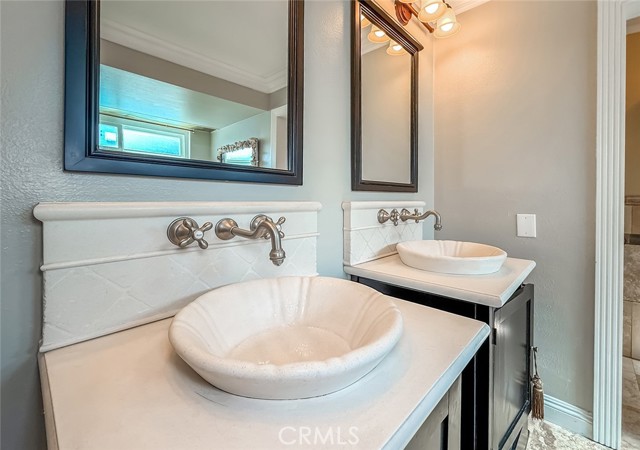 17547 Rushing Drive, Granada Hills CA: https://media.crmls.org/medias/8a8bcc1f-fc23-43fb-84fa-9082a652b80d.jpg