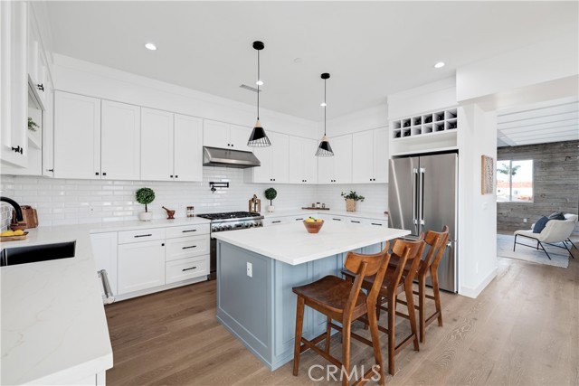 2010 Plant, Redondo Beach, California 90278, 4 Bedrooms Bedrooms, ,4 BathroomsBathrooms,Residential,Sold,Plant,SB23064489