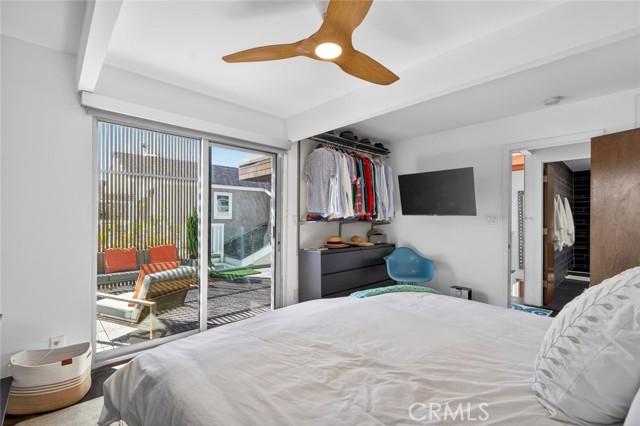 Detail Gallery Image 25 of 62 For 219 Colton, Newport Beach,  CA 92663 - 4 Beds | 3 Baths