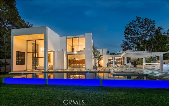 Detail Gallery Image 19 of 21 For 1024 Summit Dr, Beverly Hills,  CA 90210 - 7 Beds | 7/2 Baths