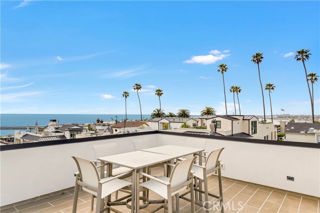 Detail Gallery Image 57 of 62 For 221 Heliotrope Ave, Corona Del Mar,  CA 92625 - 4 Beds | 5/1 Baths