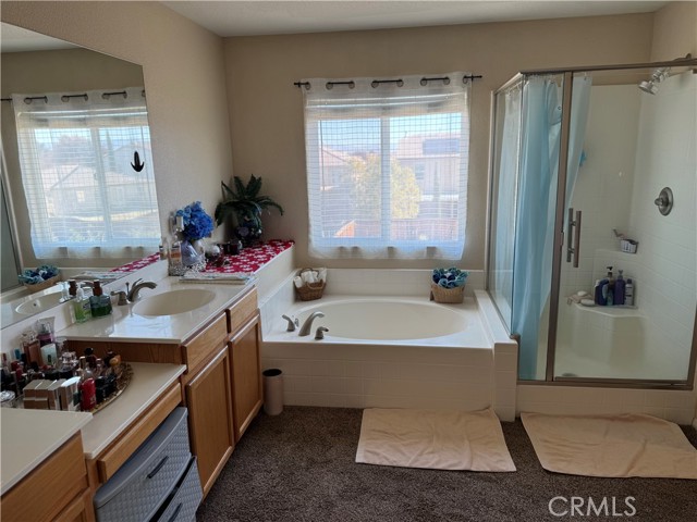 Detail Gallery Image 11 of 18 For 14751 Shetland Ct, Victorville,  CA 92394 - 4 Beds | 2/1 Baths