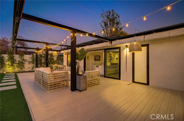 Detail Gallery Image 7 of 72 For 8161 Encino Ave, Northridge,  CA 91325 - 4 Beds | 3 Baths