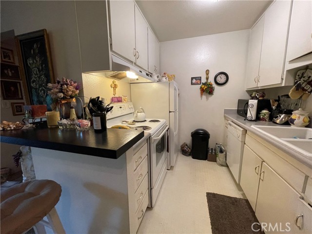 436 Bellflower Boulevard, Long Beach, California 90814, 1 Bedroom Bedrooms, ,1 BathroomBathrooms,Condominium,For Sale,Bellflower,PW24226013