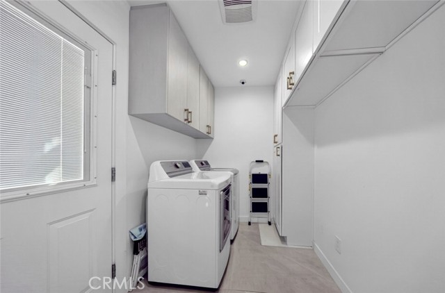 Detail Gallery Image 20 of 64 For 4926 Greenbush Ave, Sherman Oaks,  CA 91423 - 4 Beds | 3 Baths