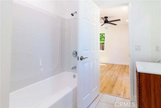 2123 Navarro Avenue, Altadena CA: https://media.crmls.org/medias/8a9059c6-dd9d-4333-b53a-4229afa761fc.jpg
