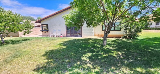 Detail Gallery Image 4 of 7 For 1438 Bella Vista, Redlands,  CA 92373 - 3 Beds | 2 Baths