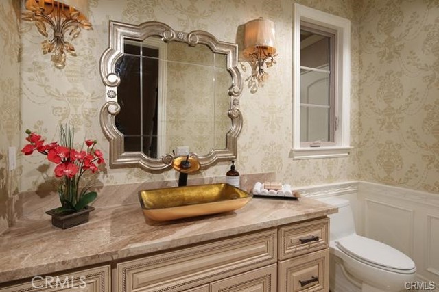 Image 3 of 13 For 6138 Avon Avenue