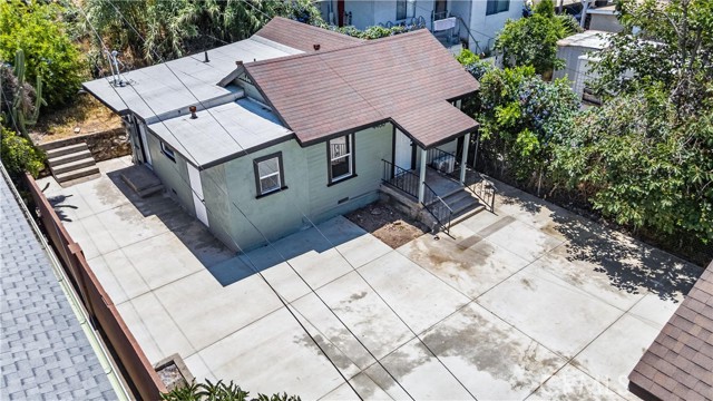 4400 Homer Street, Los Angeles CA: https://media.crmls.org/medias/8a91fc39-e32d-4fc1-a924-064fa909e138.jpg