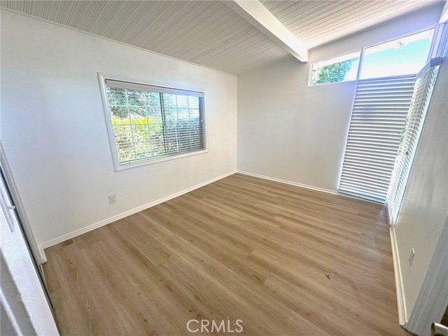 Detail Gallery Image 13 of 22 For 17731 Elkwood St, Reseda,  CA 91335 - 3 Beds | 2 Baths
