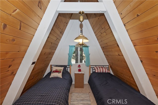 31115 All View Drive, Running Springs CA: https://media.crmls.org/medias/8a926576-e0bc-4586-b04d-169518d97854.jpg