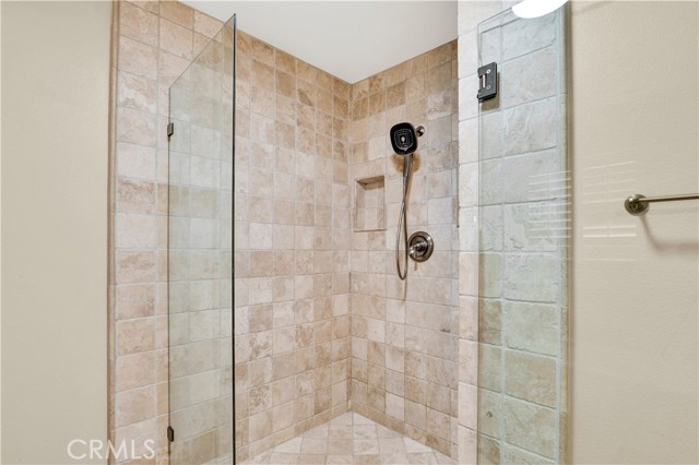 Detail Gallery Image 23 of 27 For 5200 White Oak Ave #52,  Encino,  CA 91316 - 2 Beds | 3 Baths