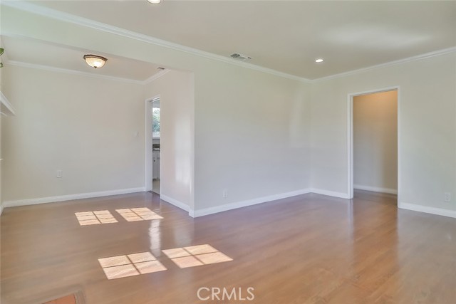 Detail Gallery Image 7 of 41 For 3411 W Chandler Bld, Burbank,  CA 91505 - 3 Beds | 1/1 Baths