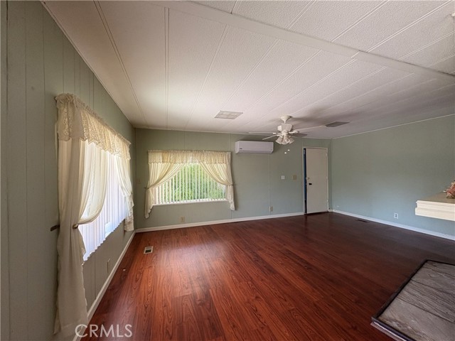 21100 State Street, San Jacinto CA: https://media.crmls.org/medias/8a962455-a351-4d46-95dc-d728e7ed642b.jpg
