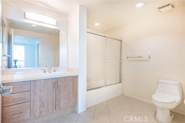 Detail Gallery Image 27 of 32 For 267 S San Pedro St #210,  Los Angeles,  CA 90012 - 2 Beds | 2 Baths