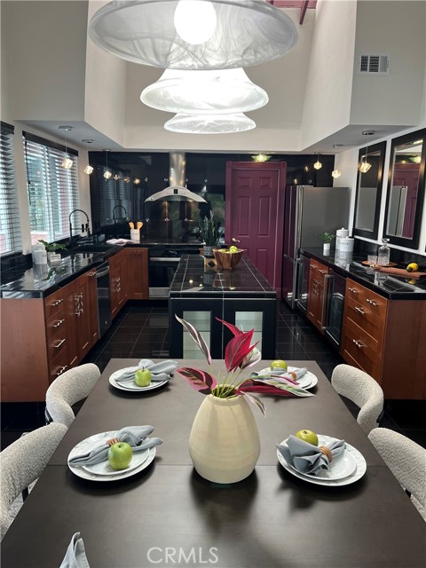 757 Horseshoe Circle, Vista CA: https://media.crmls.org/medias/8a965d29-59b0-4a00-9dc5-4cfb220a3968.jpg