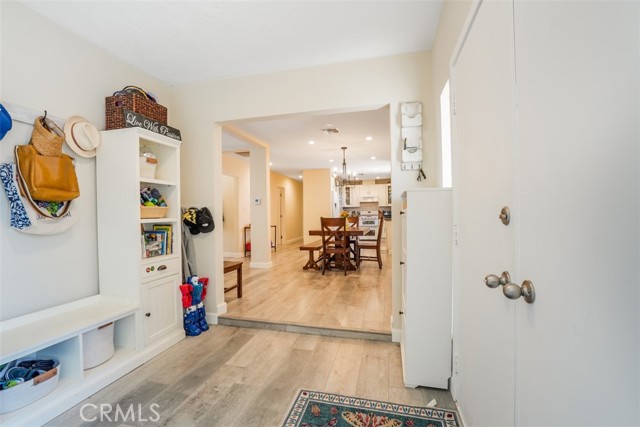 22960 Crespi Street, Woodland Hills CA: https://media.crmls.org/medias/8a965d3e-df3f-4ae6-ac69-c7dcb2ffb813.jpg