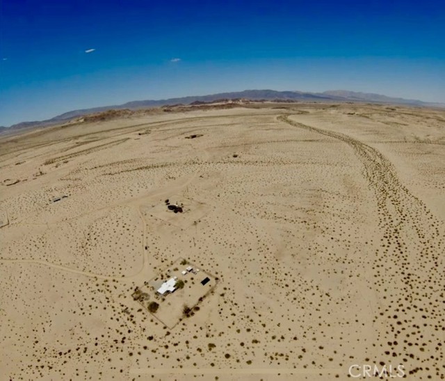 76693 Garden Road, 29 Palms CA: https://media.crmls.org/medias/8a97fff4-6e5e-4550-bac1-32e147b5b97a.jpg