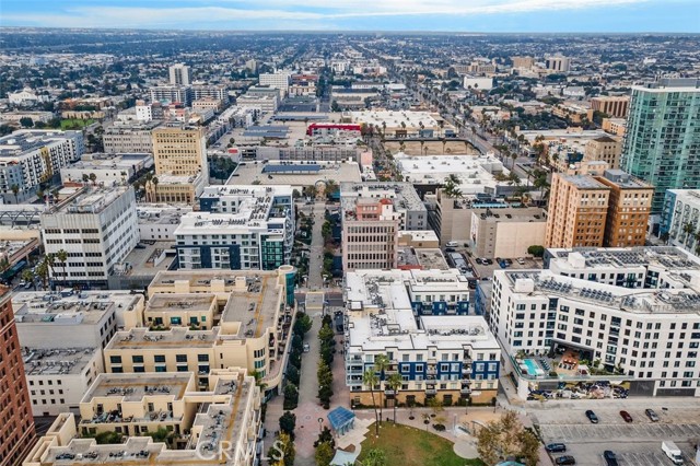 Detail Gallery Image 41 of 49 For 150 the Promenade #202,  Long Beach,  CA 90802 - 3 Beds | 3 Baths