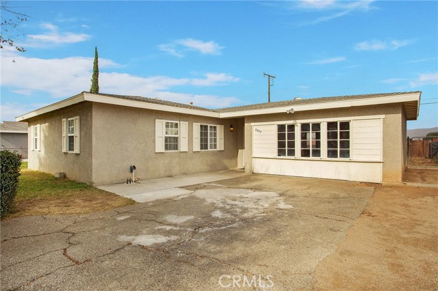 8925 60th St, Riverside, CA 92509