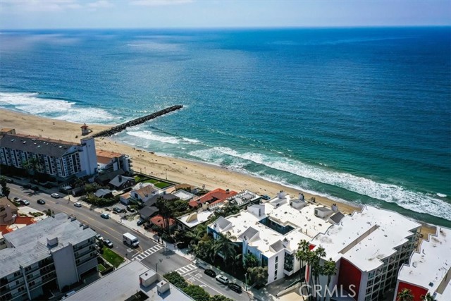 575 Esplanade, Redondo Beach, California 90277, 2 Bedrooms Bedrooms, ,2 BathroomsBathrooms,Residential,Sold,Esplanade,SB22072005