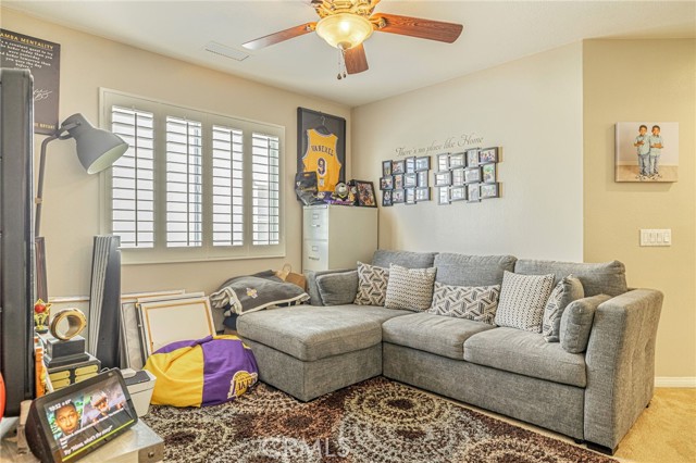 Detail Gallery Image 24 of 59 For 24345 Caladium, Valencia,  CA 91354 - 3 Beds | 2/1 Baths