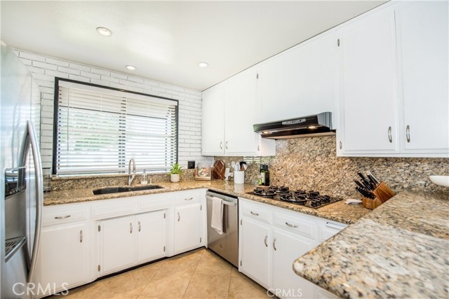 Detail Gallery Image 14 of 39 For 841 S Canoga St, Anaheim,  CA 92804 - 3 Beds | 2 Baths