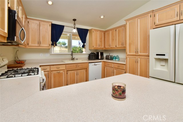 Detail Gallery Image 9 of 35 For 5895 Silverado Pl, Paso Robles,  CA 93446 - 3 Beds | 2 Baths