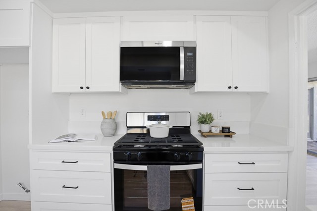 Detail Gallery Image 9 of 38 For 13513 Polk St, Sylmar,  CA 91342 - 3 Beds | 2 Baths