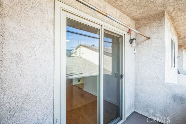 Detail Gallery Image 4 of 30 For 617 E Angeleno Ave #305,  Burbank,  CA 91501 - 2 Beds | 2 Baths