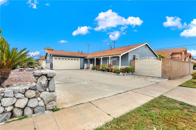 8731 Bel Air Street, Buena Park CA: https://media.crmls.org/medias/8a9b2bda-b992-4a55-9626-0d19c3e2ab5e.jpg