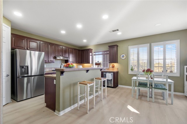 Detail Gallery Image 12 of 40 For 39396 Shree, Temecula,  CA 92591 - 4 Beds | 3/1 Baths