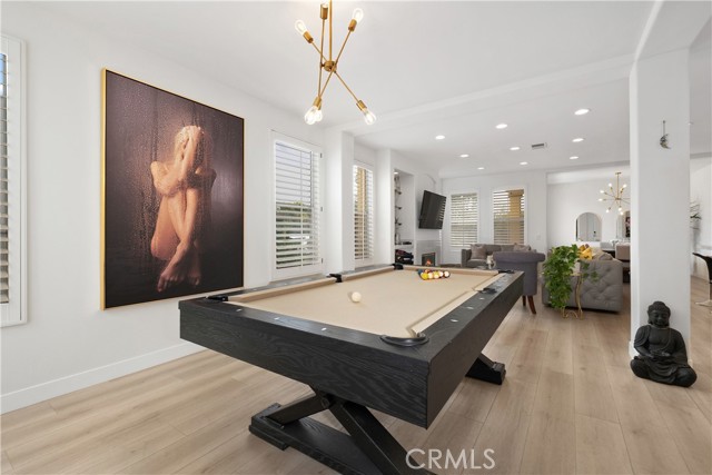 17 Crescent City, Irvine CA: https://media.crmls.org/medias/8a9c0204-960d-4171-a4c5-6301b16cf60f.jpg