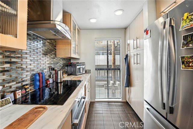 7322 Marina Pacifica N Drive, Long Beach CA: https://media.crmls.org/medias/8a9c4e09-bdcf-44e7-8716-444217349cdb.jpg