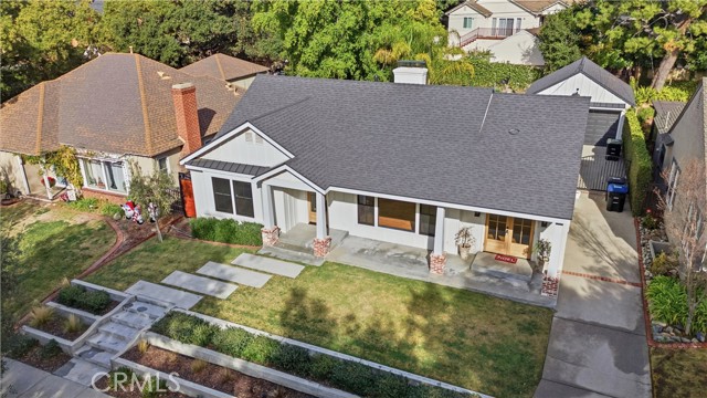 Detail Gallery Image 2 of 56 For 1230 Oak Circle, Glendale,  CA 91208 - 3 Beds | 2 Baths