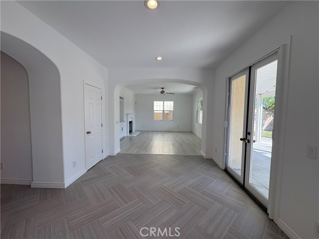 Detail Gallery Image 9 of 27 For 1324 S Swan Loop, Upland,  CA 91784 - 4 Beds | 3 Baths