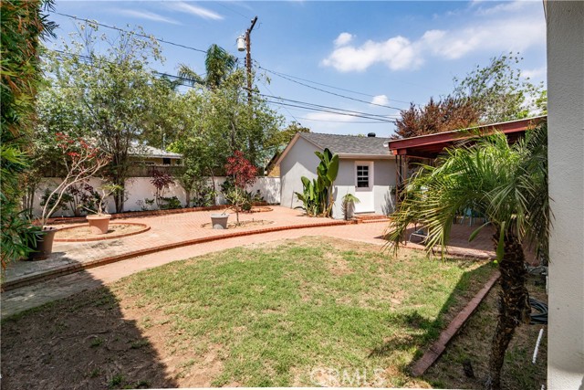 19301 Beckworth Avenue, Torrance CA: https://media.crmls.org/medias/8a9e0af9-48a4-4d41-9f1f-f9124b817f1a.jpg