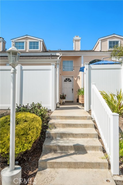 Private gated entry off of the common walkway