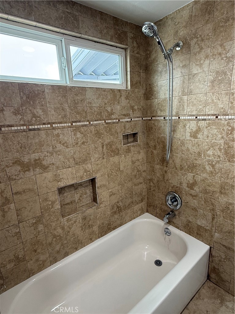 MLS #OC26136933 image #5