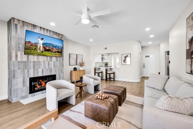 191 Desert Falls Circle, Palm Desert CA: https://media.crmls.org/medias/8a9f84ab-39c1-4f15-a786-87ca6631616f.jpg