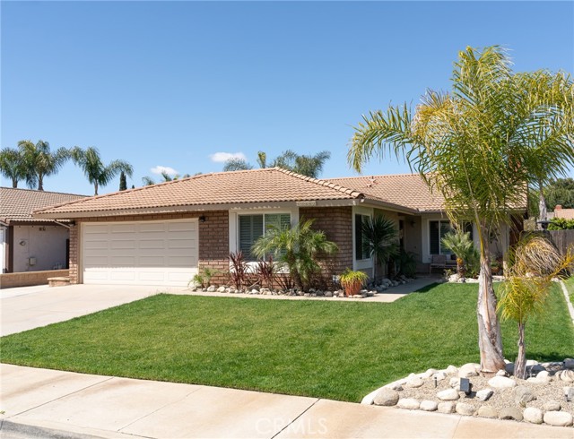 Detail Gallery Image 2 of 24 For 12883 Glenmere Dr, Moreno Valley,  CA 92553 - 4 Beds | 2 Baths