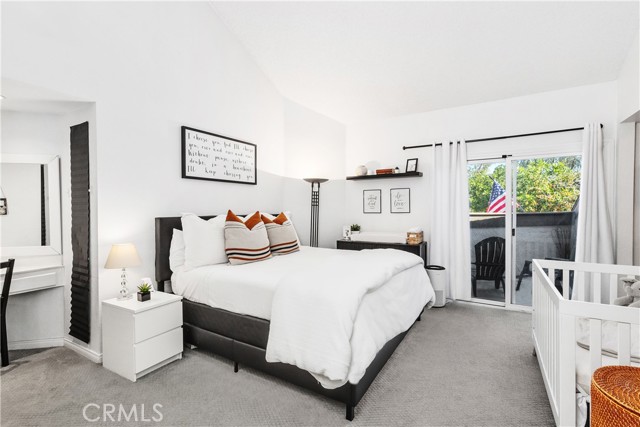 Detail Gallery Image 13 of 21 For 924 Hyde Ct, Costa Mesa,  CA 92626 - 2 Beds | 3 Baths