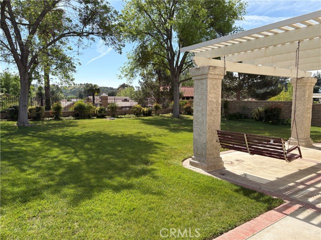 Detail Gallery Image 7 of 24 For 22636 Cardiff, Saugus,  CA 91350 - 3 Beds | 3 Baths