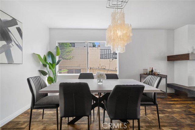Detail Gallery Image 7 of 42 For 5339 Newcastle Ave #112,  Encino,  CA 91316 - 3 Beds | 2 Baths