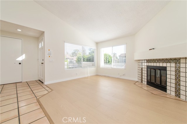 Detail Gallery Image 5 of 16 For 51 Stanford #82,  Irvine,  CA 92612 - 2 Beds | 2 Baths