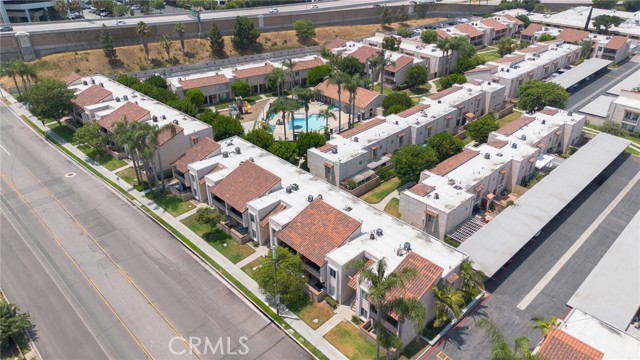 Detail Gallery Image 32 of 36 For 700 W La Veta Ave #I3,  Orange,  CA 92868 - 2 Beds | 2 Baths