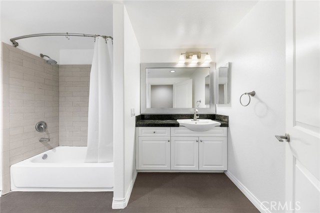Detail Gallery Image 9 of 10 For 600 N Atlantic Blvd #516,  Monterey Park,  CA 91754 - 3 Beds | 2/1 Baths
